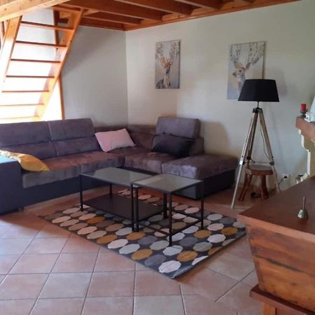 Gite Des Billaudes Thuret Exterior foto